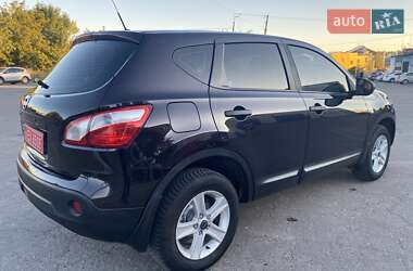 Внедорожник / Кроссовер Nissan Qashqai 2011 в 