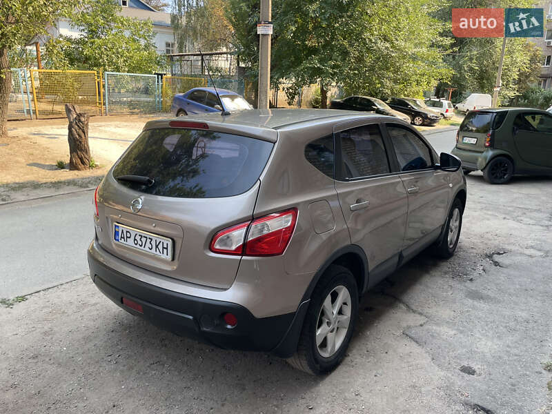 Внедорожник / Кроссовер Nissan Qashqai 2011 в Запорожье