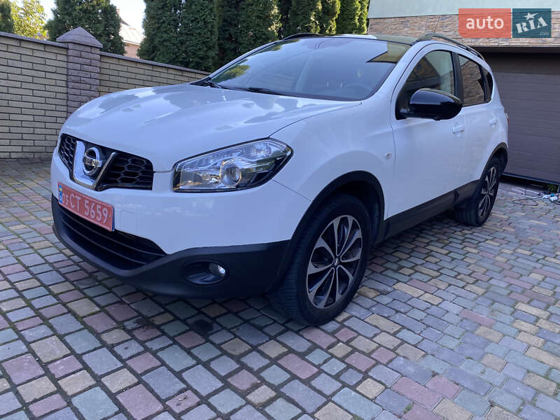 Внедорожник / Кроссовер Nissan Qashqai 2013 в Черновцах