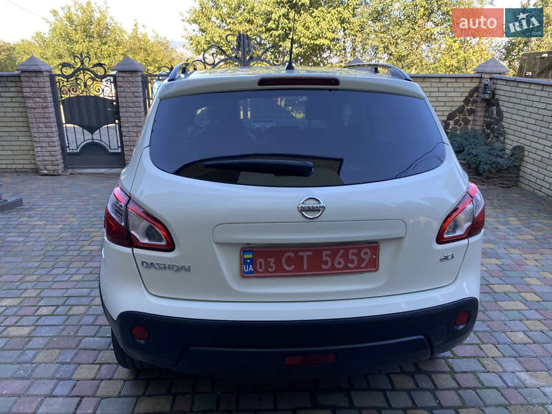 Внедорожник / Кроссовер Nissan Qashqai 2013 в Черновцах