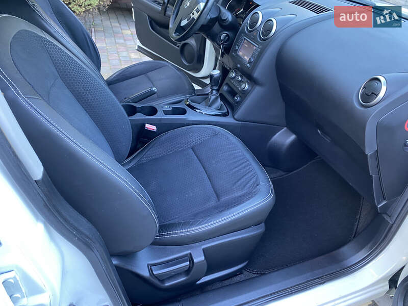 Внедорожник / Кроссовер Nissan Qashqai 2013 в Черновцах