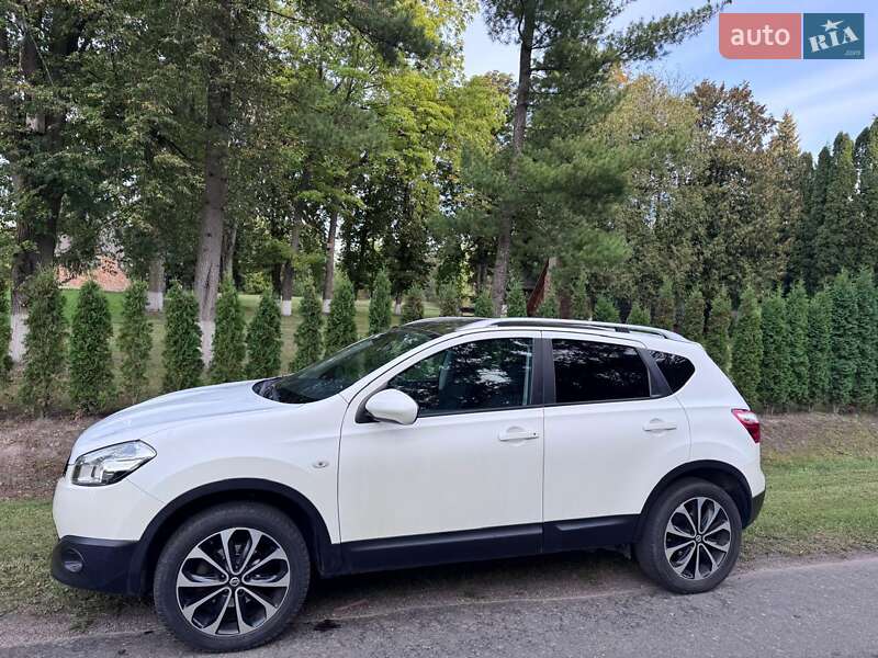 Внедорожник / Кроссовер Nissan Qashqai 2013 в Буске