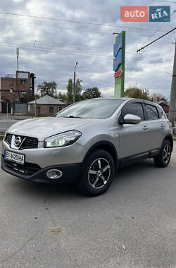 Позашляховик / Кросовер Nissan Qashqai 2012 в Полтаві