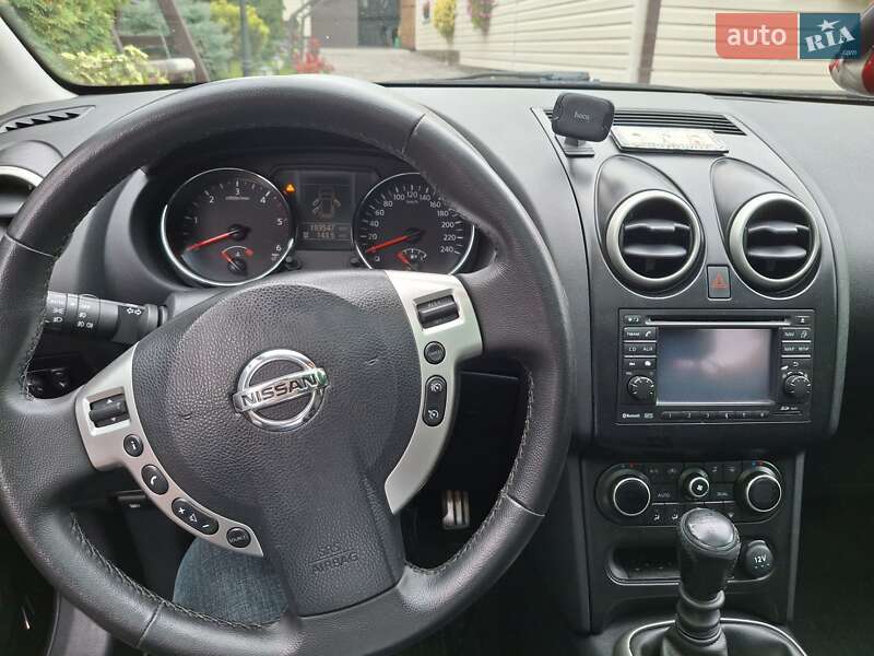 Внедорожник / Кроссовер Nissan Qashqai 2011 в Ровно