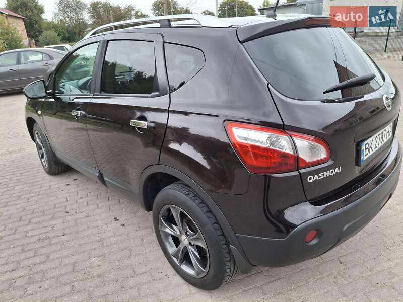 Внедорожник / Кроссовер Nissan Qashqai 2011 в Ровно