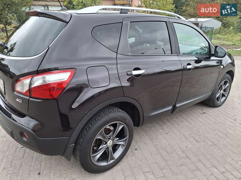 Внедорожник / Кроссовер Nissan Qashqai 2011 в Ровно
