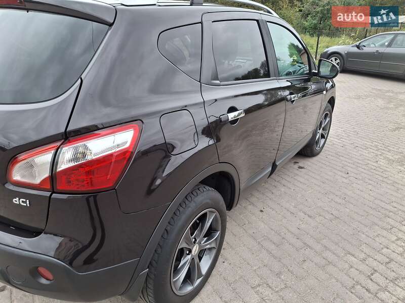 Внедорожник / Кроссовер Nissan Qashqai 2011 в Ровно