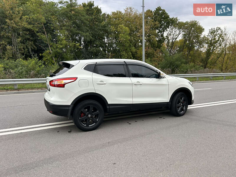 Внедорожник / Кроссовер Nissan Qashqai 2014 в Хмельницком
