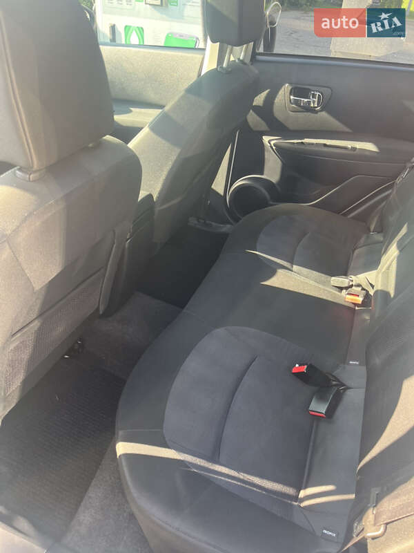 Внедорожник / Кроссовер Nissan Qashqai 2010 в Ивано-Франковске