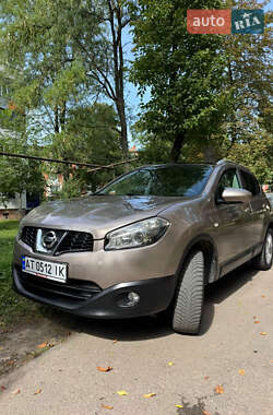 Внедорожник / Кроссовер Nissan Qashqai 2010 в 