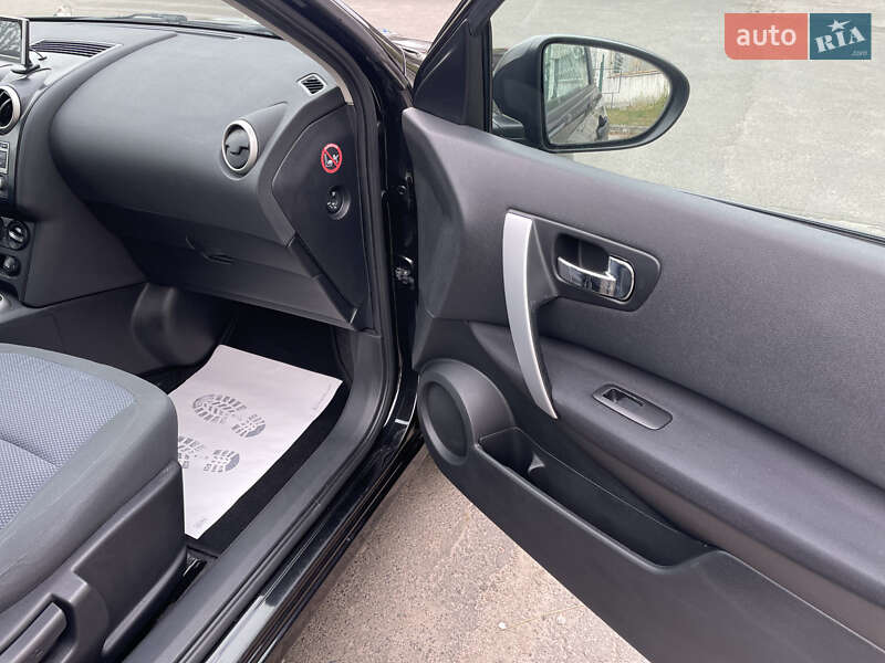 Позашляховик / Кросовер Nissan Qashqai 2011 в Сумах