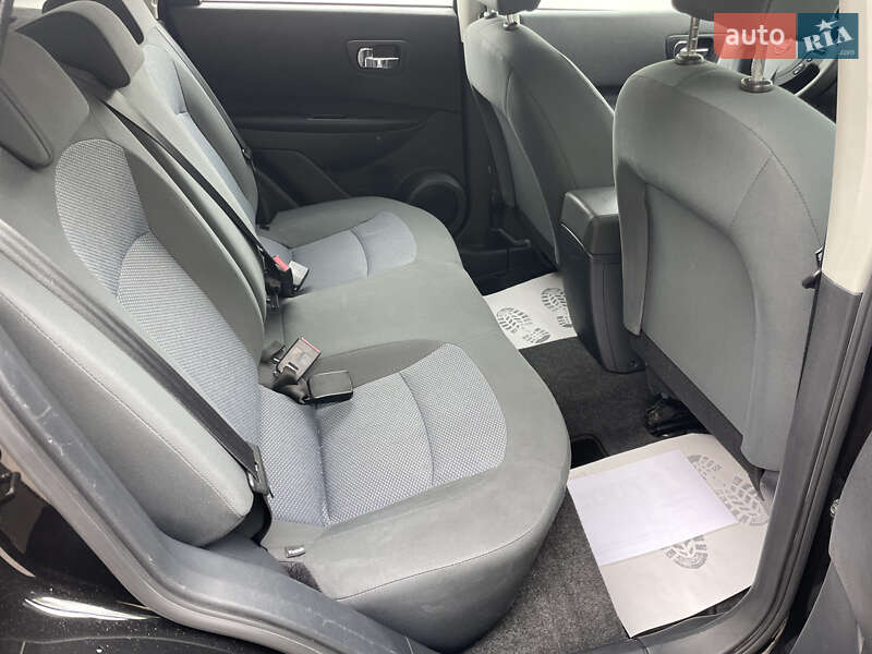 Позашляховик / Кросовер Nissan Qashqai 2011 в Сумах