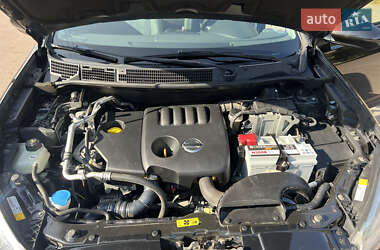 Внедорожник / Кроссовер Nissan Qashqai 2010 в 