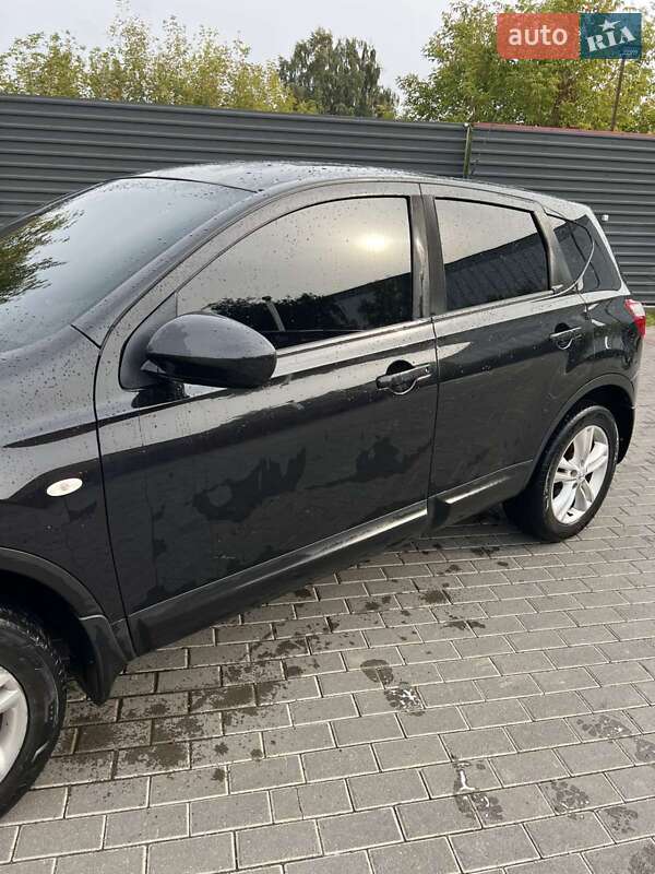 Позашляховик / Кросовер Nissan Qashqai 2011 в Радивиліві