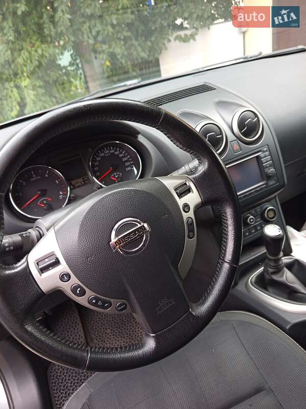 Внедорожник / Кроссовер Nissan Qashqai 2010 в Лохвице