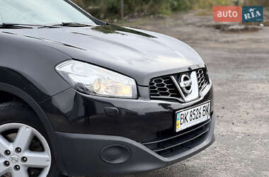 Внедорожник / Кроссовер Nissan Qashqai 2013 в 