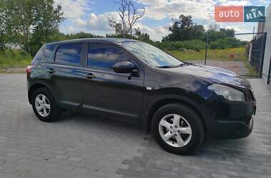 Внедорожник / Кроссовер Nissan Qashqai 2010 в 