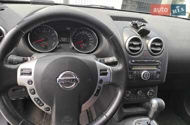 Внедорожник / Кроссовер Nissan Qashqai 2010 в 