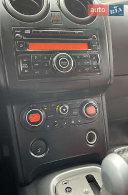Внедорожник / Кроссовер Nissan Qashqai 2007 в 