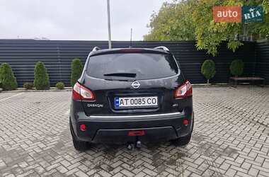 Внедорожник / Кроссовер Nissan Qashqai 2012 в 