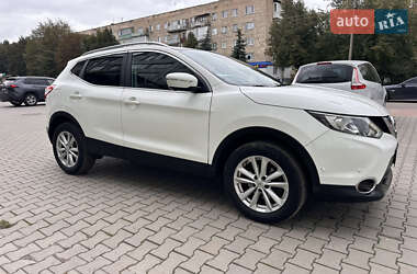 Внедорожник / Кроссовер Nissan Qashqai 2014 в Дубно
