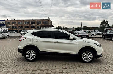 Внедорожник / Кроссовер Nissan Qashqai 2014 в 