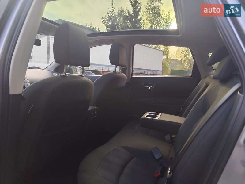 Внедорожник / Кроссовер Nissan Qashqai 2012 в Звягеле