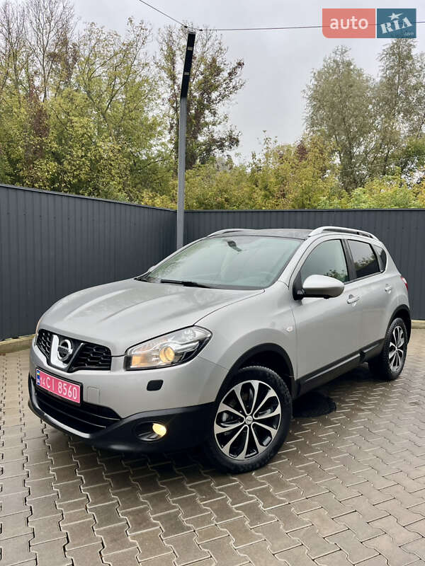 Внедорожник / Кроссовер Nissan Qashqai 2013 в 