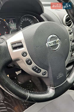 Внедорожник / Кроссовер Nissan Qashqai 2013 в 