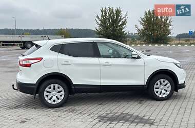 Позашляховик / Кросовер Nissan Qashqai 2015 в Бродах