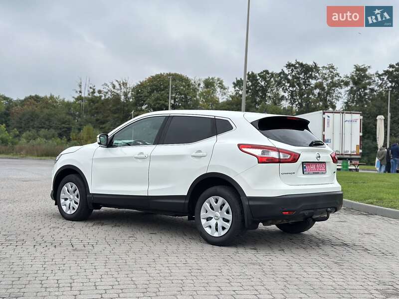 Внедорожник / Кроссовер Nissan Qashqai 2015 в Бродах
