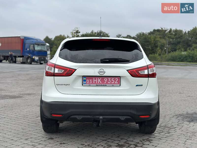 Внедорожник / Кроссовер Nissan Qashqai 2015 в Бродах