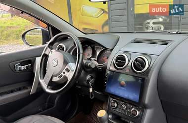 Внедорожник / Кроссовер Nissan Qashqai 2011 в 
