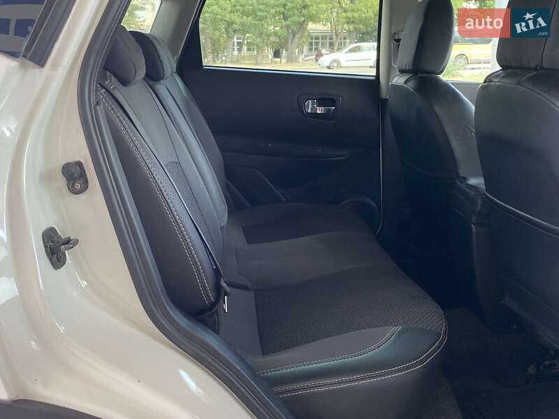 Позашляховик / Кросовер Nissan Qashqai 2011 в Миколаєві