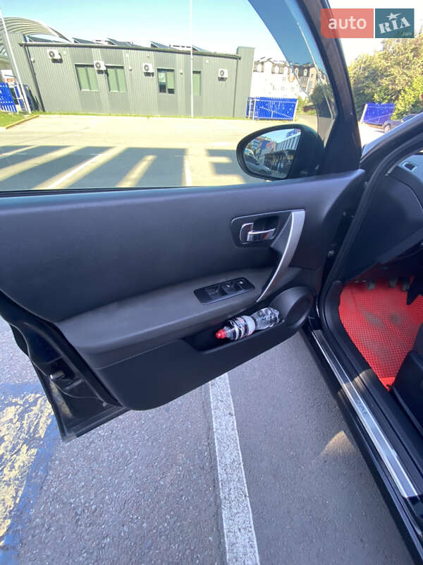 Позашляховик / Кросовер Nissan Qashqai 2010 в Ужгороді фото 5 Позашляховик / Кросовер Nissan Qashqai 2010 в Ужгороді