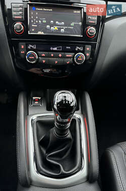 Внедорожник / Кроссовер Nissan Qashqai 2015 в 