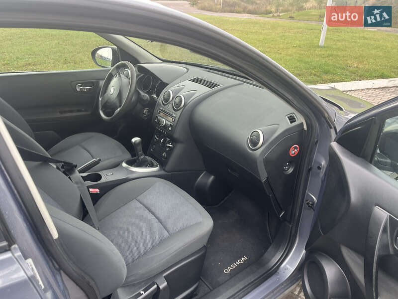 Внедорожник / Кроссовер Nissan Qashqai 2009 в Сарнах