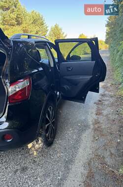 Внедорожник / Кроссовер Nissan Qashqai 2011 в 