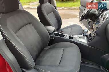 Внедорожник / Кроссовер Nissan Qashqai 2010 в 
