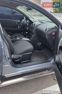 Внедорожник / Кроссовер Nissan Qashqai 2012 в 