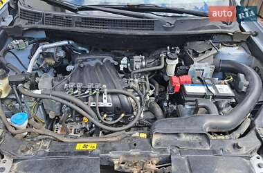Внедорожник / Кроссовер Nissan Qashqai 2012 в 