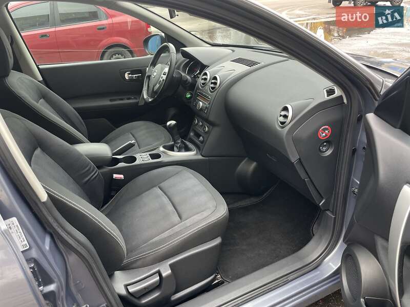 Внедорожник / Кроссовер Nissan Qashqai 2010 в Сумах