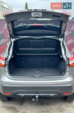 Внедорожник / Кроссовер Nissan Qashqai 2014 в 