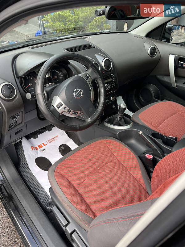 Позашляховик / Кросовер Nissan Qashqai 2008 в Львові