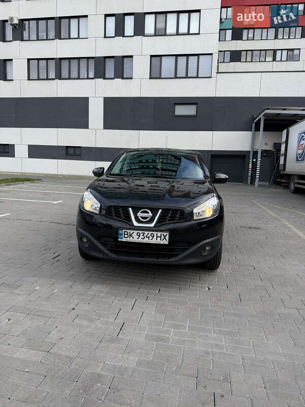 Внедорожник / Кроссовер Nissan Qashqai 2010 в Ровно