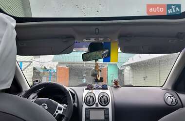 Позашляховик / Кросовер Nissan Qashqai 2012 в 