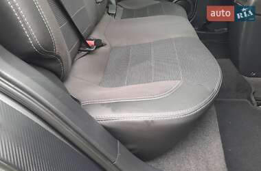 Позашляховик / Кросовер Nissan Qashqai 2012 в 