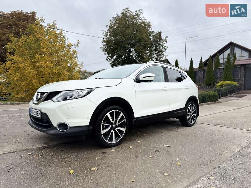 Позашляховик / Кросовер Nissan Qashqai 2017 в Сумах