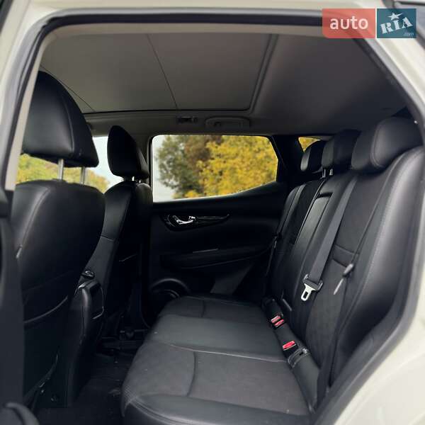 Позашляховик / Кросовер Nissan Qashqai 2017 в Сумах