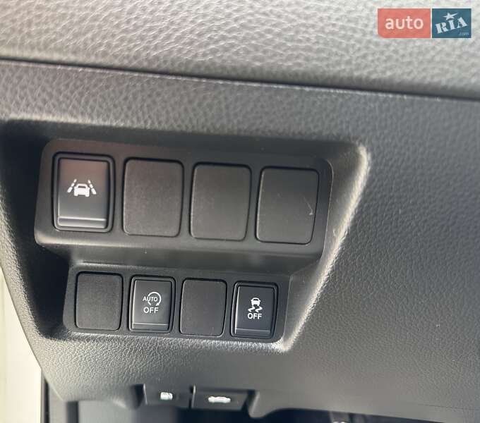 Позашляховик / Кросовер Nissan Qashqai 2017 в Сумах